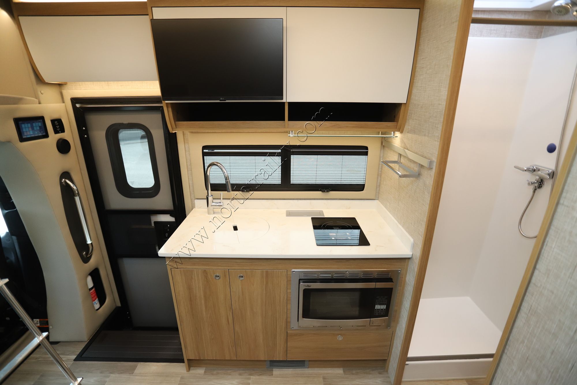 New 2026 Tiffin Motor Homes Wayfarer 25XLW Class C  For Sale