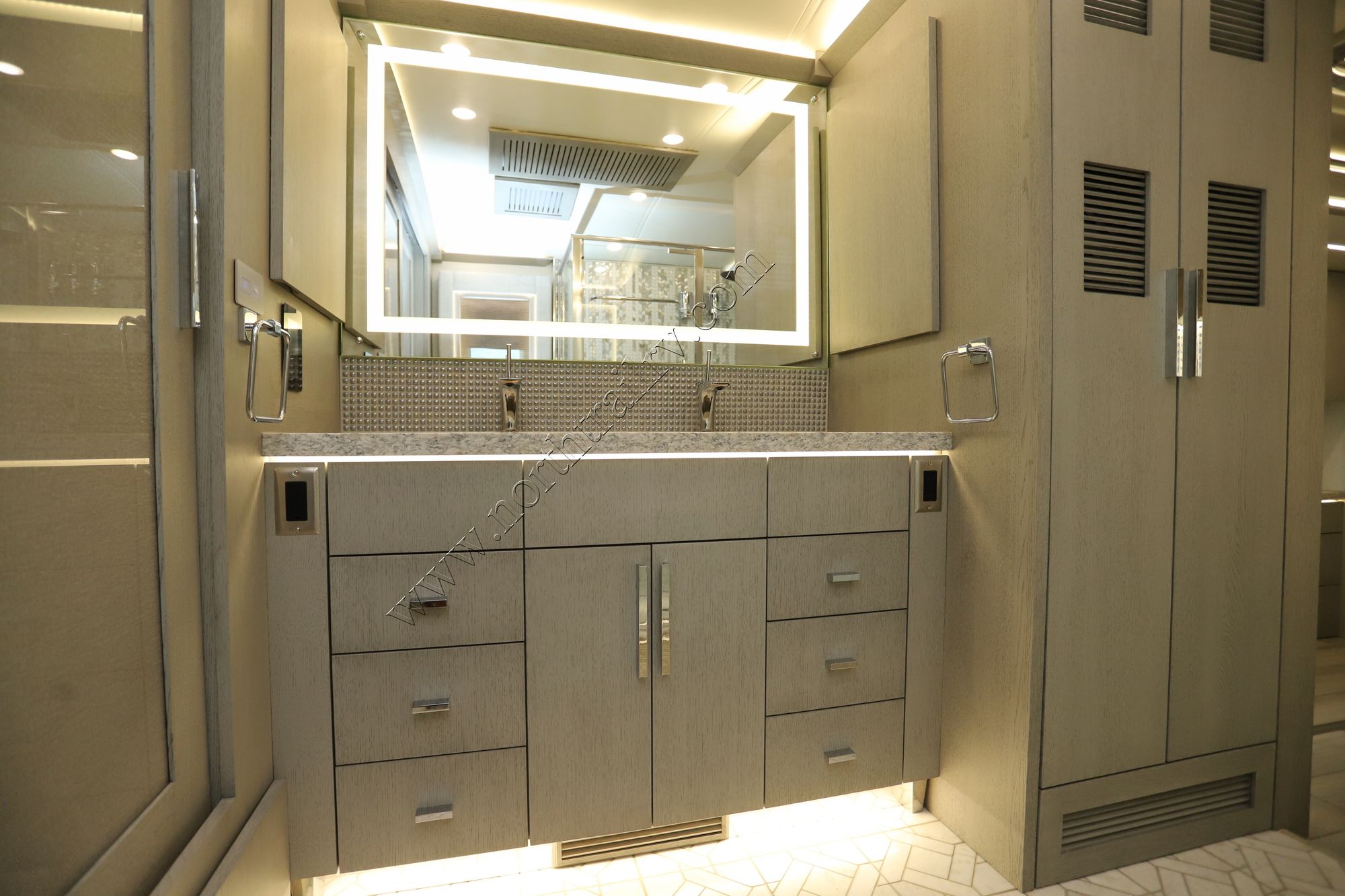 Used 2022 Newmar King Aire 4531 Class A  For Sale