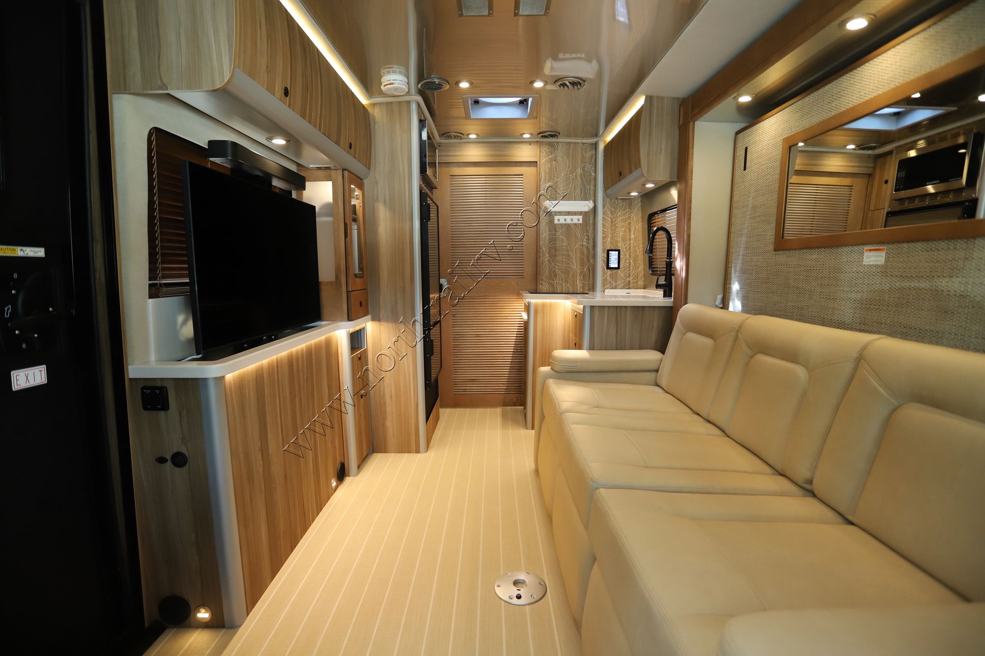 Used 2025 Airstream Atlas Tommy Bahama E1 Class C  For Sale