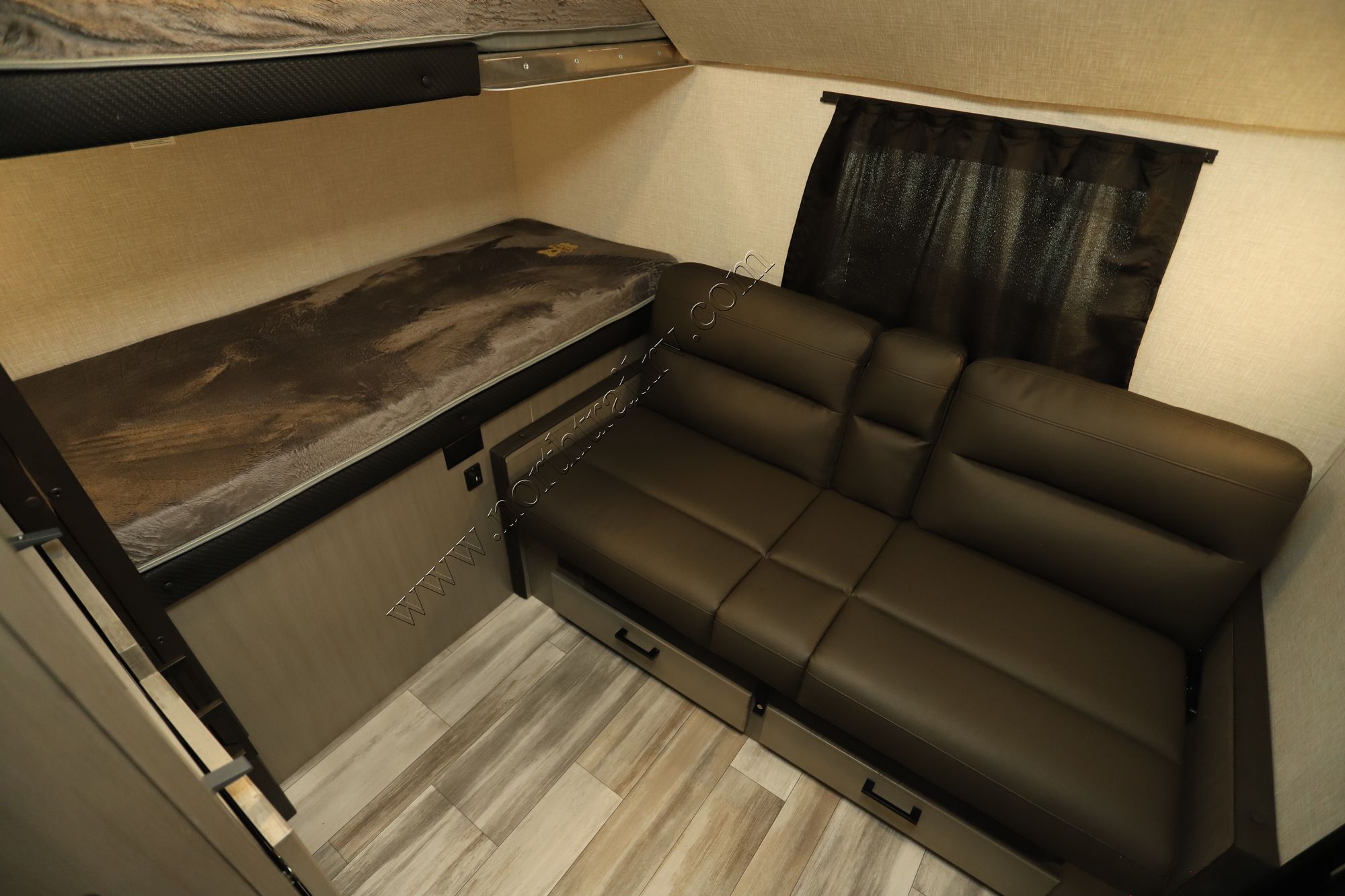 Used 2024 Jayco Jay Feather 29QBH Travel Trailer  For Sale