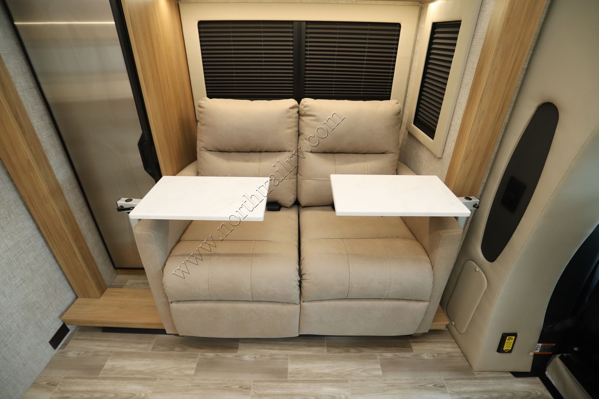 New 2026 Tiffin Motor Homes Wayfarer 25XLW Class C  For Sale