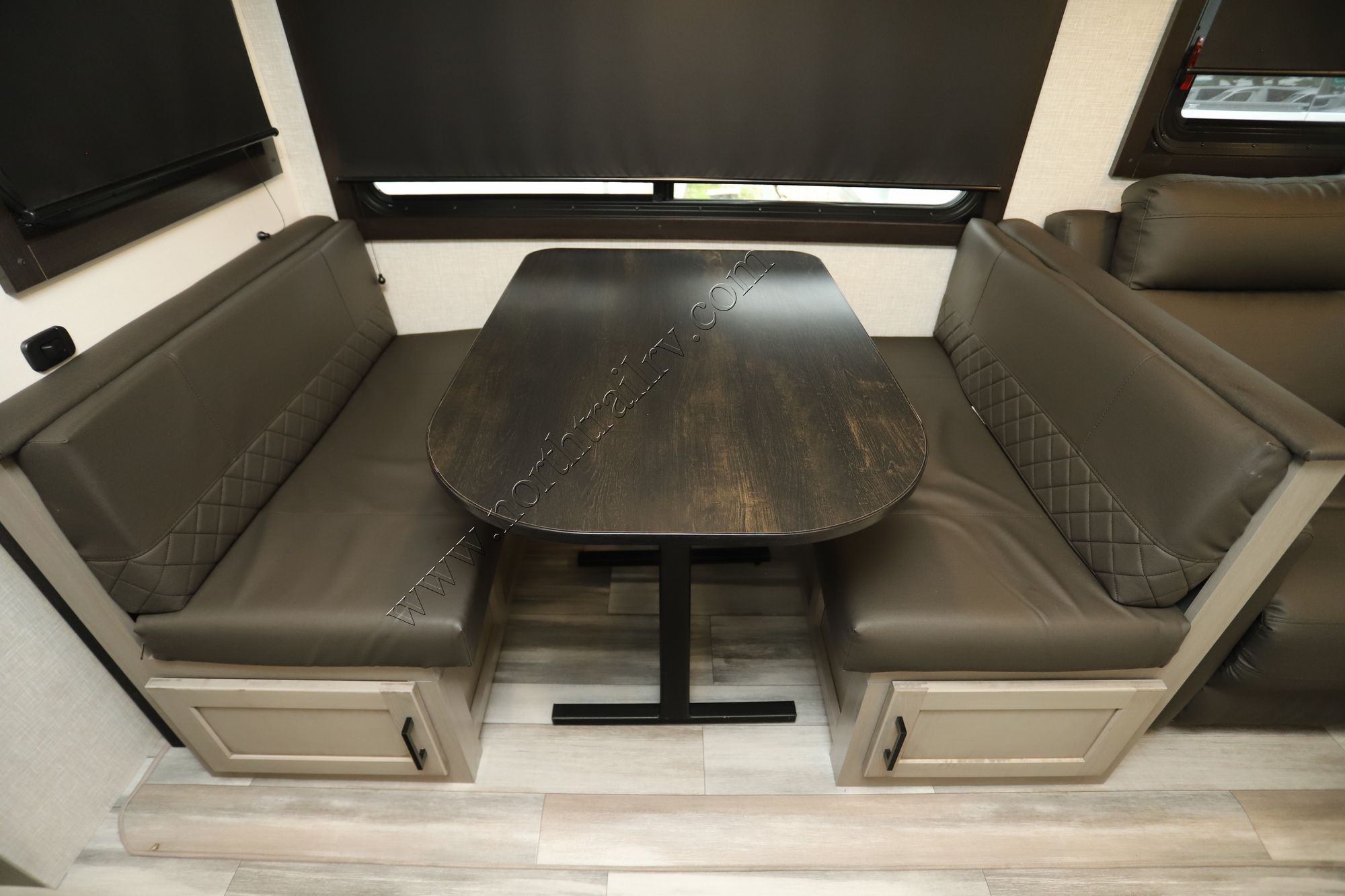 Used 2024 Jayco Jay Feather 29QBH Travel Trailer  For Sale