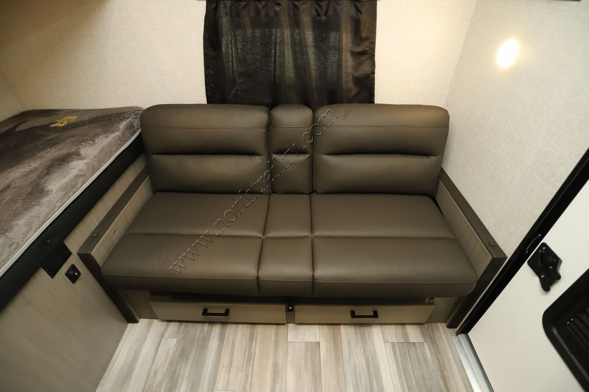 Used 2024 Jayco Jay Feather 29QBH Travel Trailer  For Sale