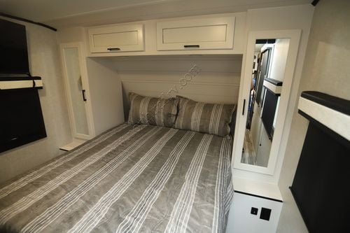 2024 Jayco Jay Feather 29QBH