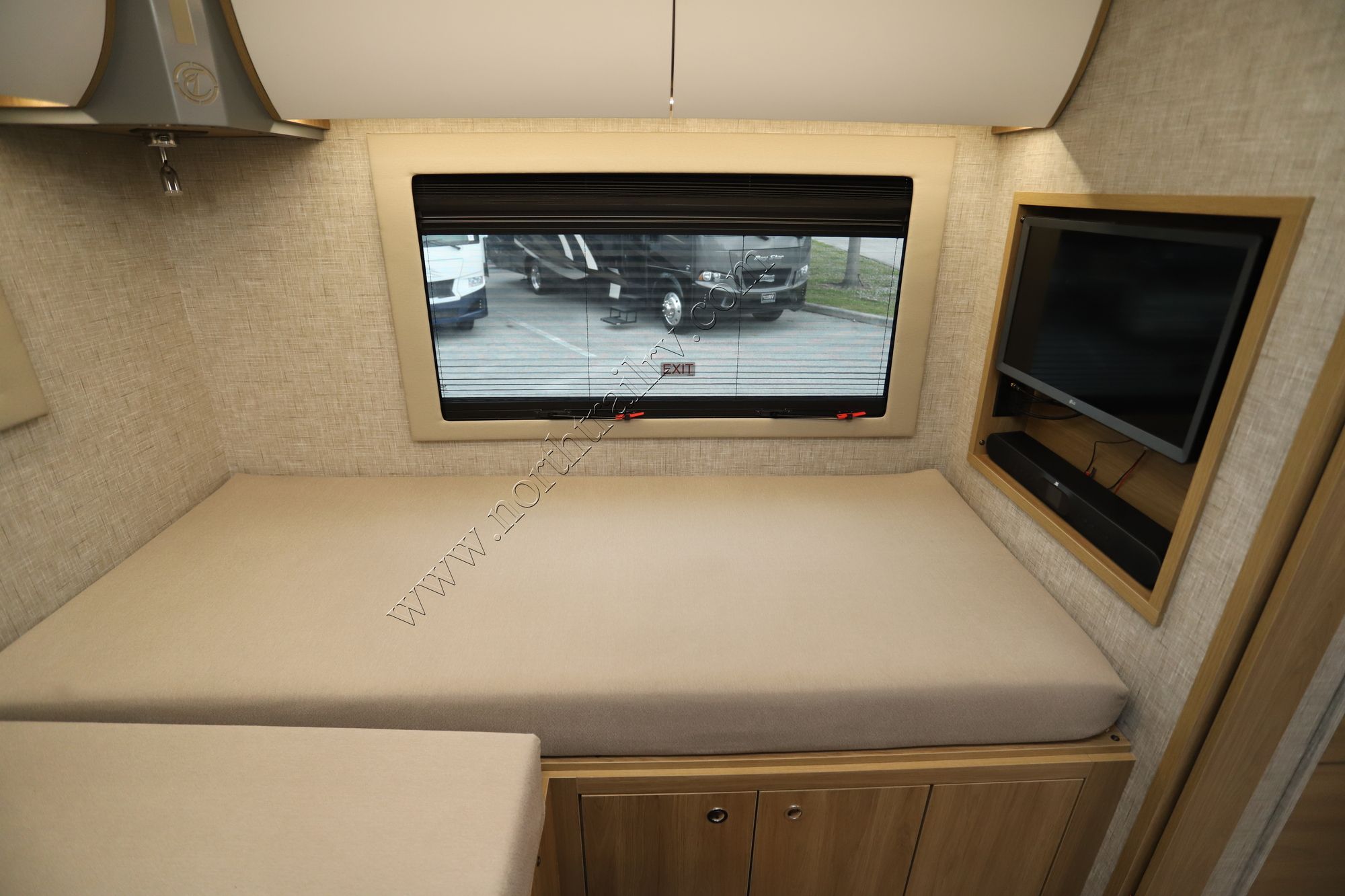 New 2026 Tiffin Motor Homes Wayfarer 25XLW Class C  For Sale