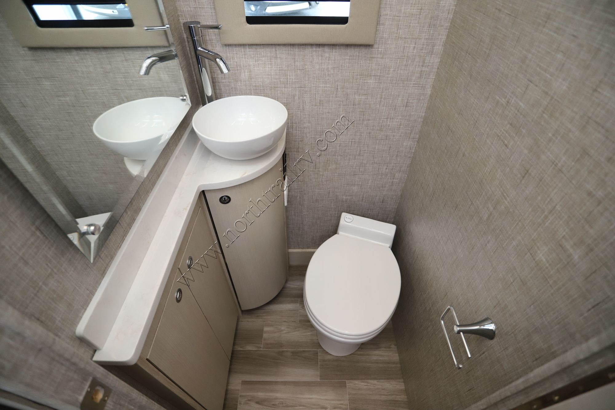 New 2026 Tiffin Motor Homes Wayfarer 25XLW Class C  For Sale