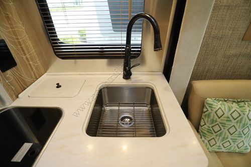 2021 Airstream Atlas Tommy Bahama