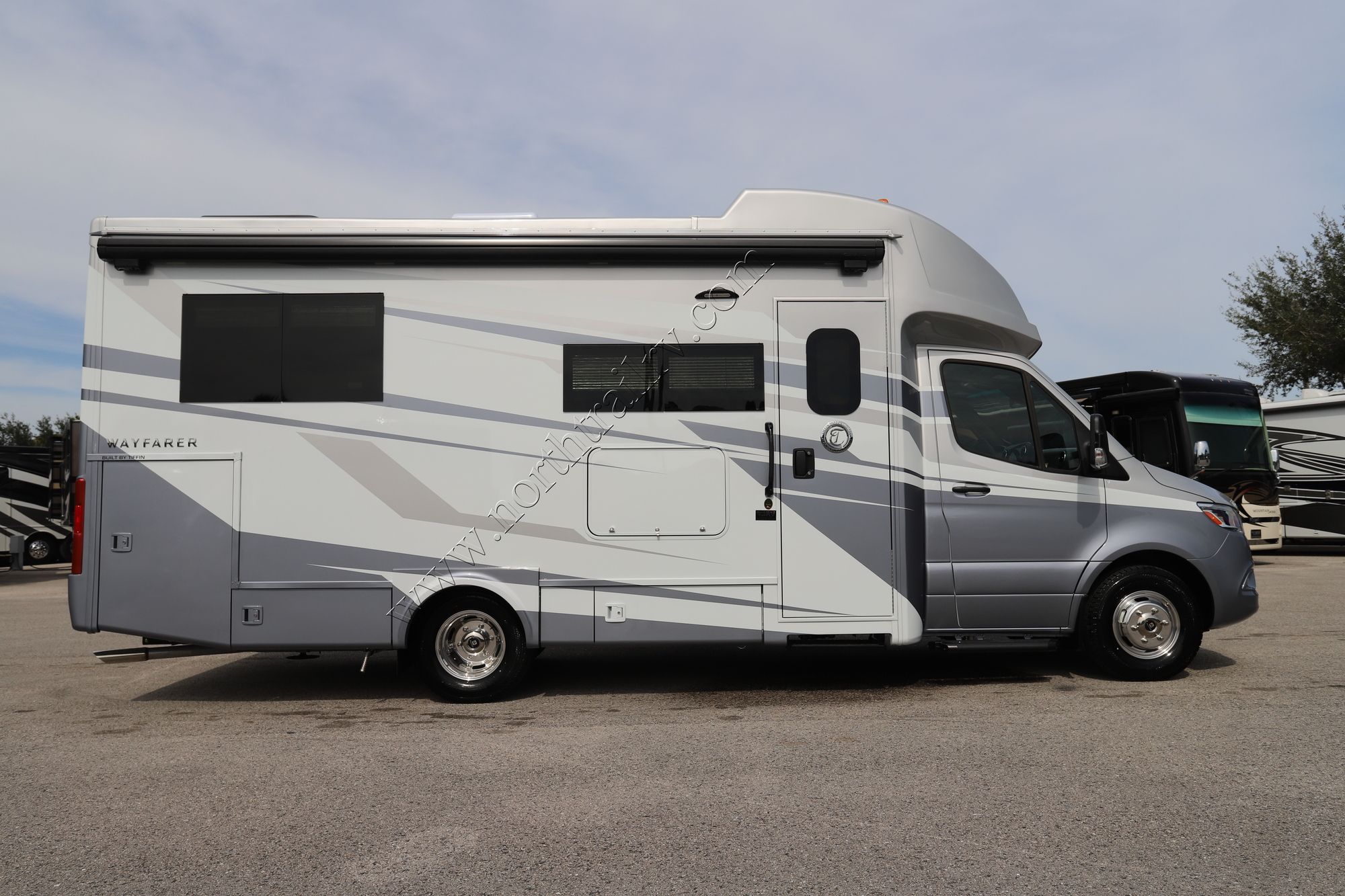 New 2026 Tiffin Motor Homes Wayfarer 25XLW Class C  For Sale