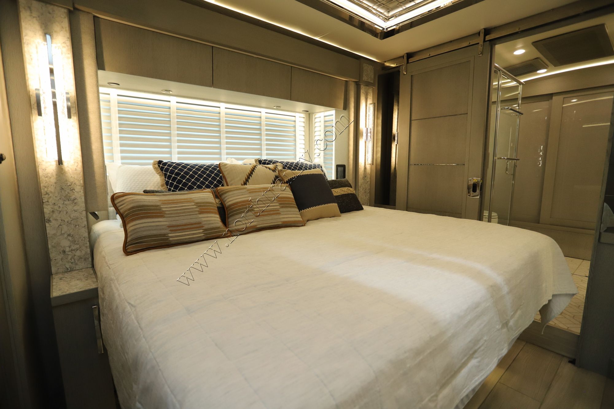 Used 2022 Newmar King Aire 4531 Class A  For Sale