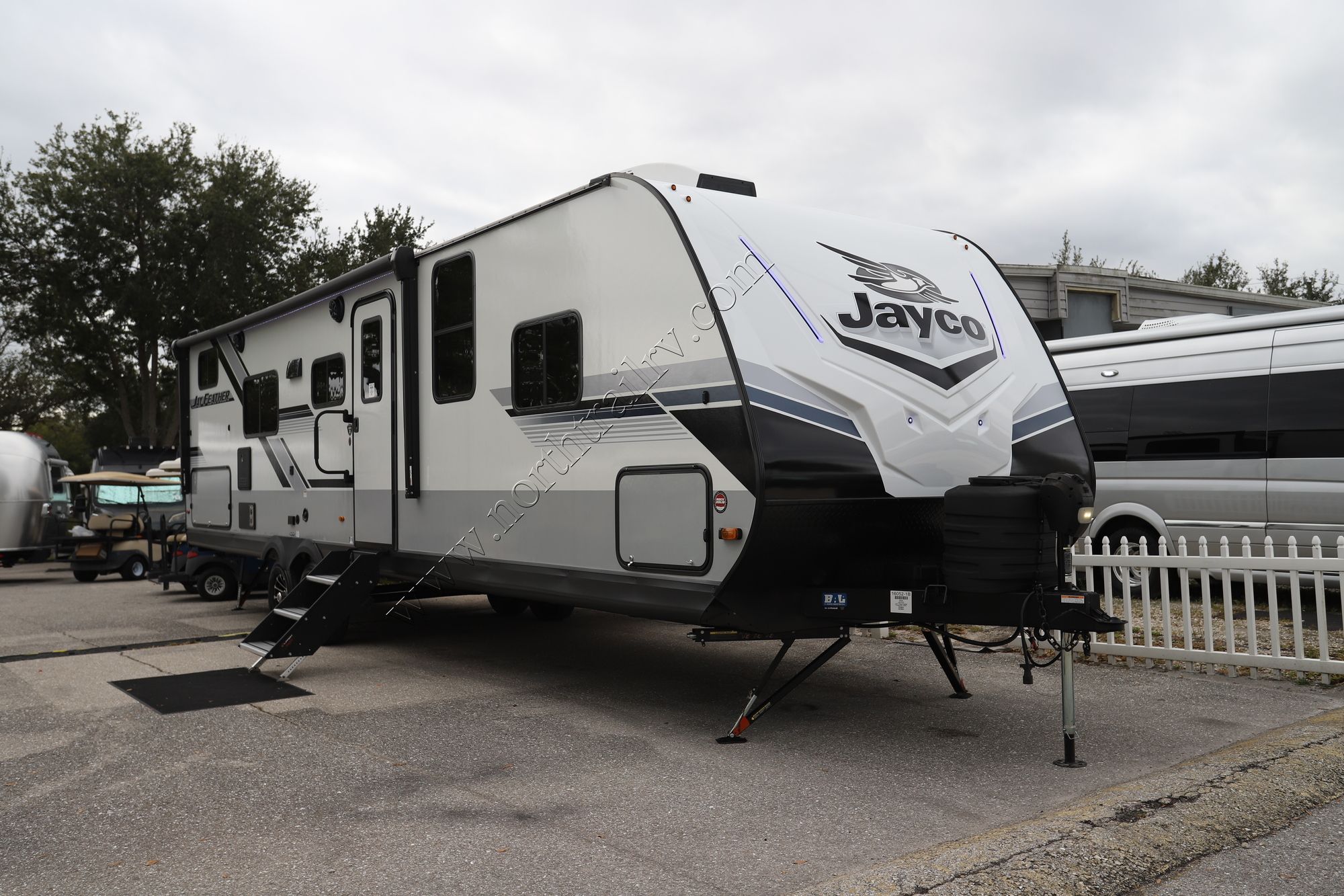 Used 2024 Jayco Jay Feather 29QBH Travel Trailer  For Sale
