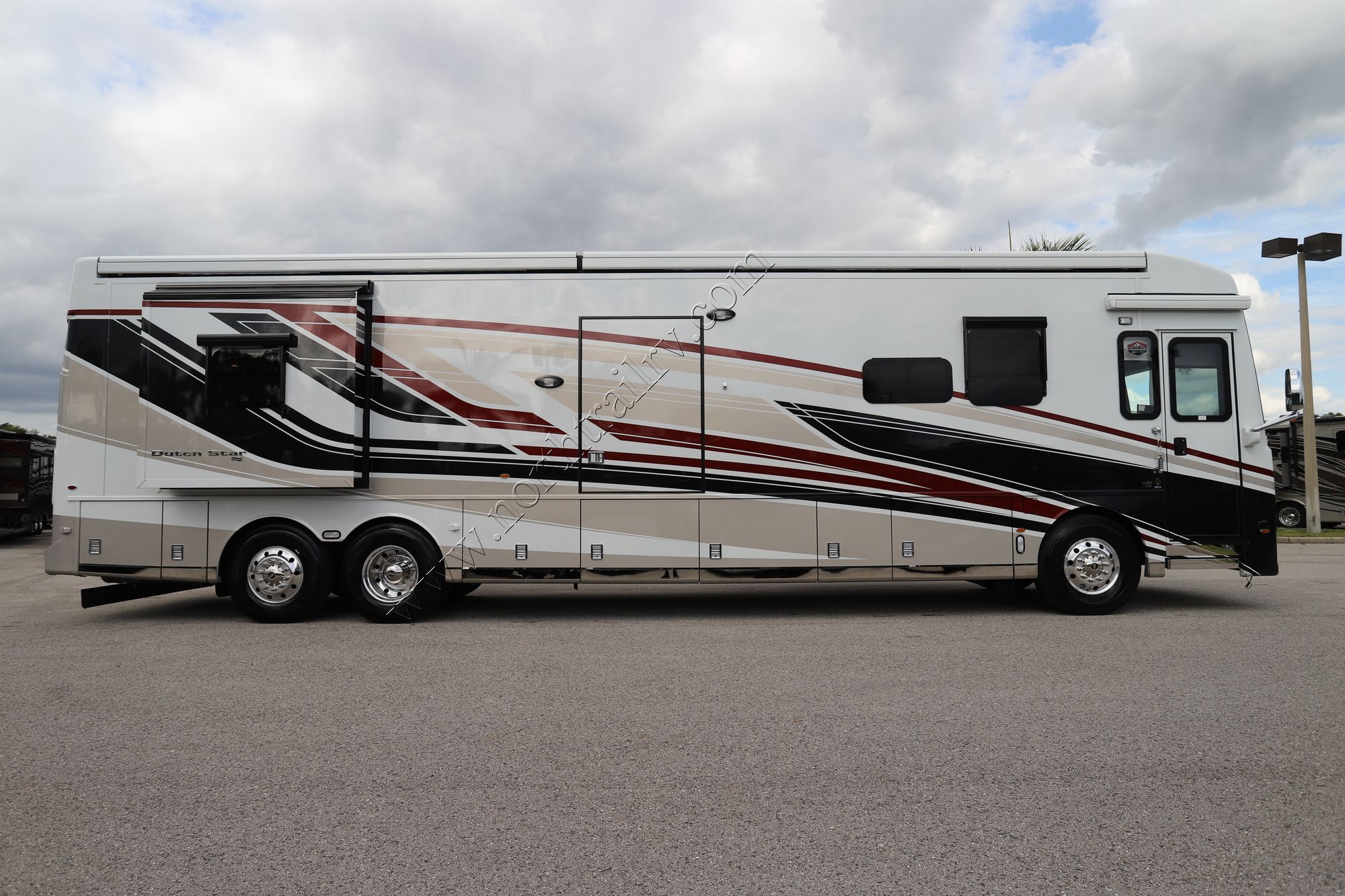 New 2026 Newmar Dutch Star 4311 Class A  For Sale