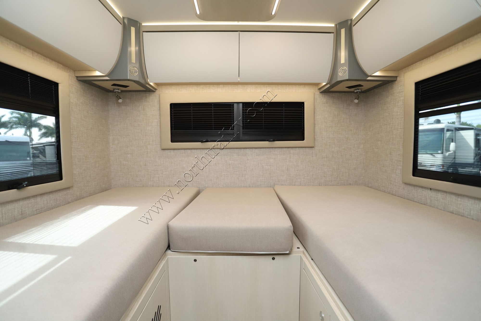 New 2026 Tiffin Motor Homes Wayfarer 25XLW Class C  For Sale