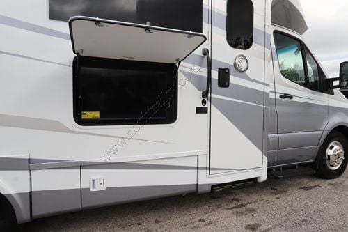 2026 Tiffin Motor Homes Wayfarer 25XLW