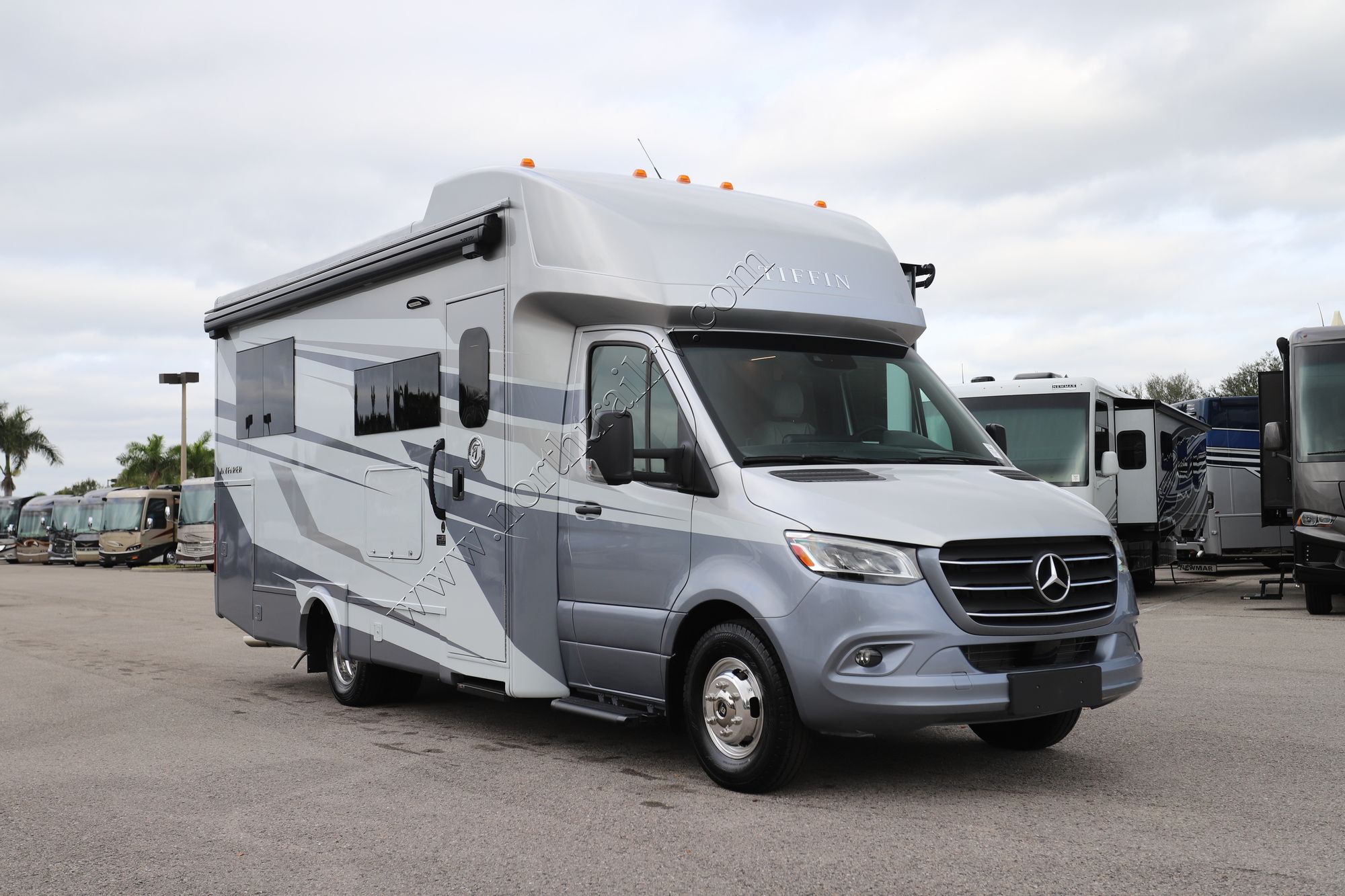 New 2026 Tiffin Motor Homes Wayfarer 25XLW Class C  For Sale