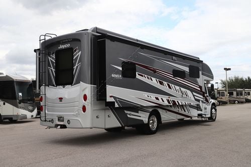 2026 Jayco Seneca Prestige 37M