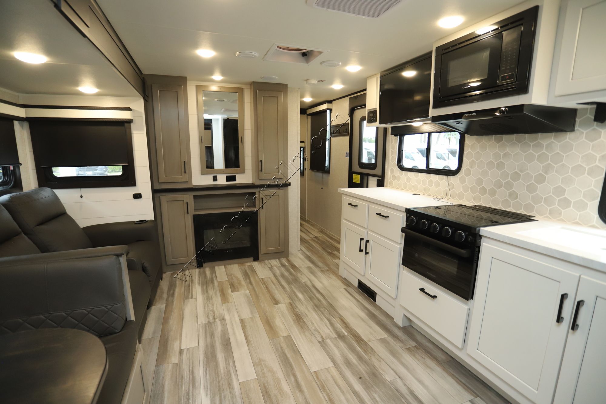 Used 2024 Jayco Jay Feather 29QBH Travel Trailer  For Sale