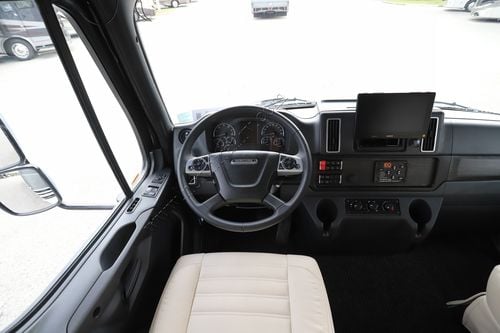 2026 Jayco Seneca Prestige 37M