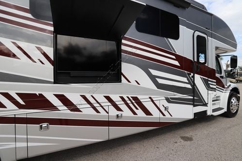 2026 Jayco Seneca Prestige 37M