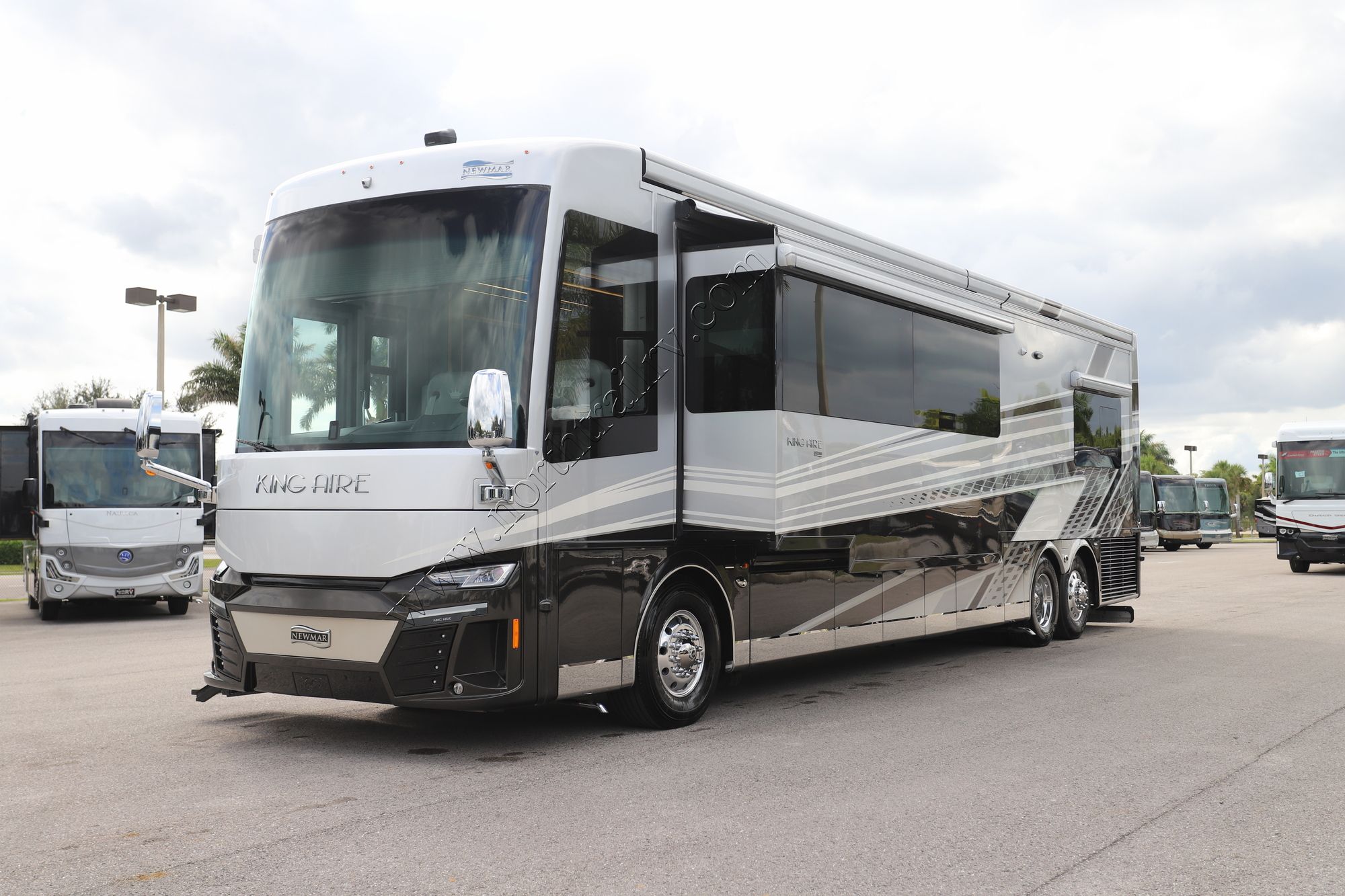 Used 2022 Newmar King Aire 4531 Class A  For Sale