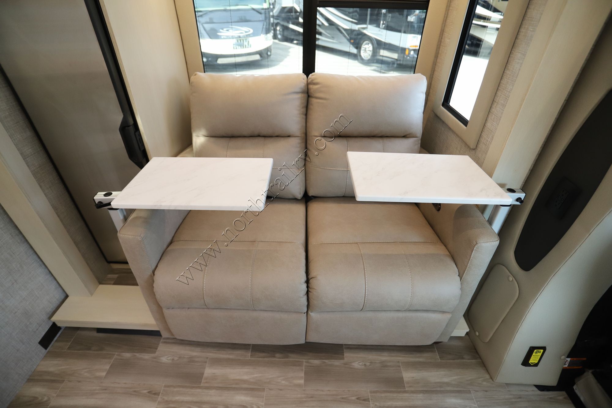 New 2026 Tiffin Motor Homes Wayfarer 25XLW Class C  For Sale