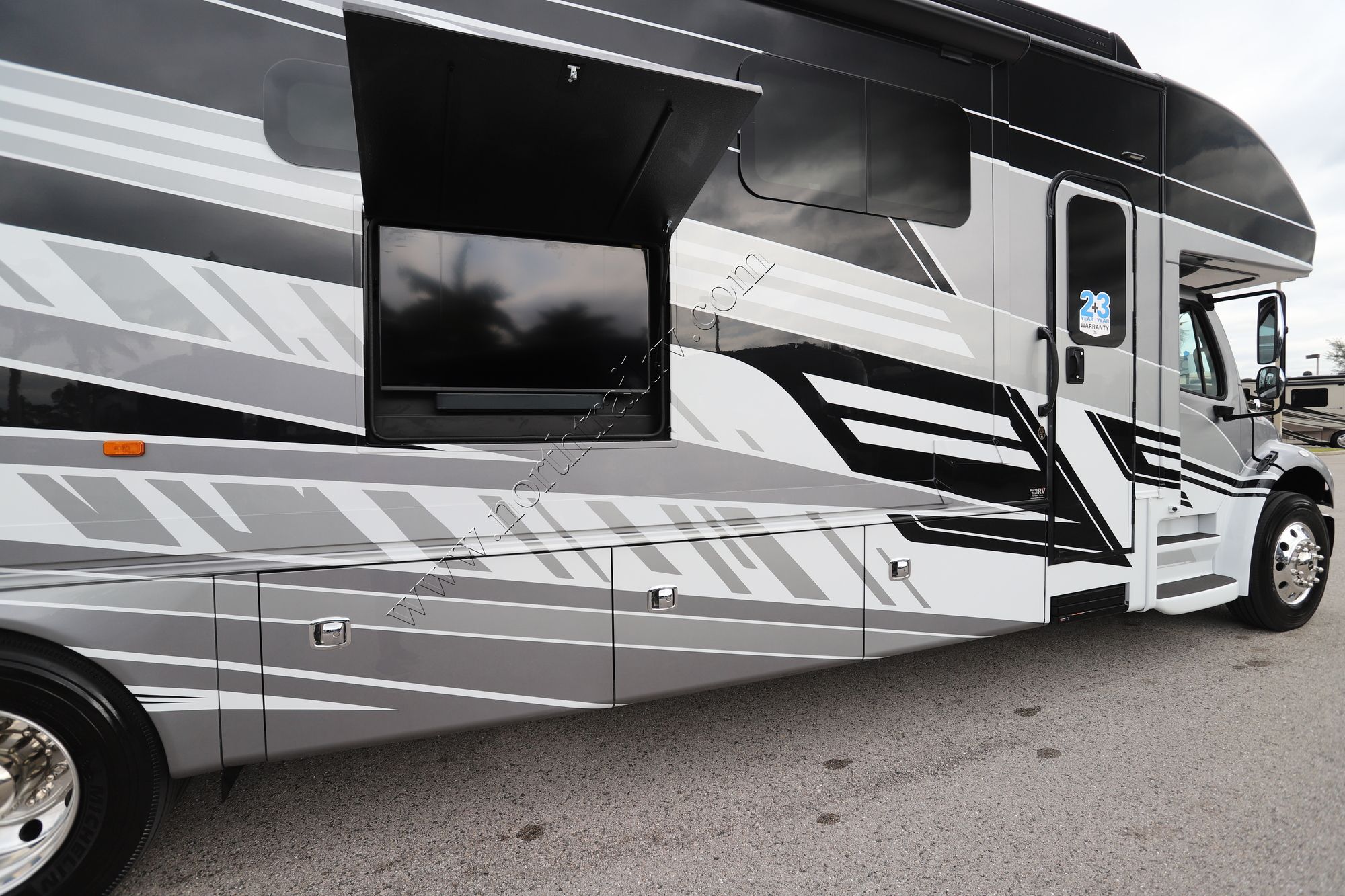 New 2026 Jayco Seneca Prestige 37M Super C  For Sale