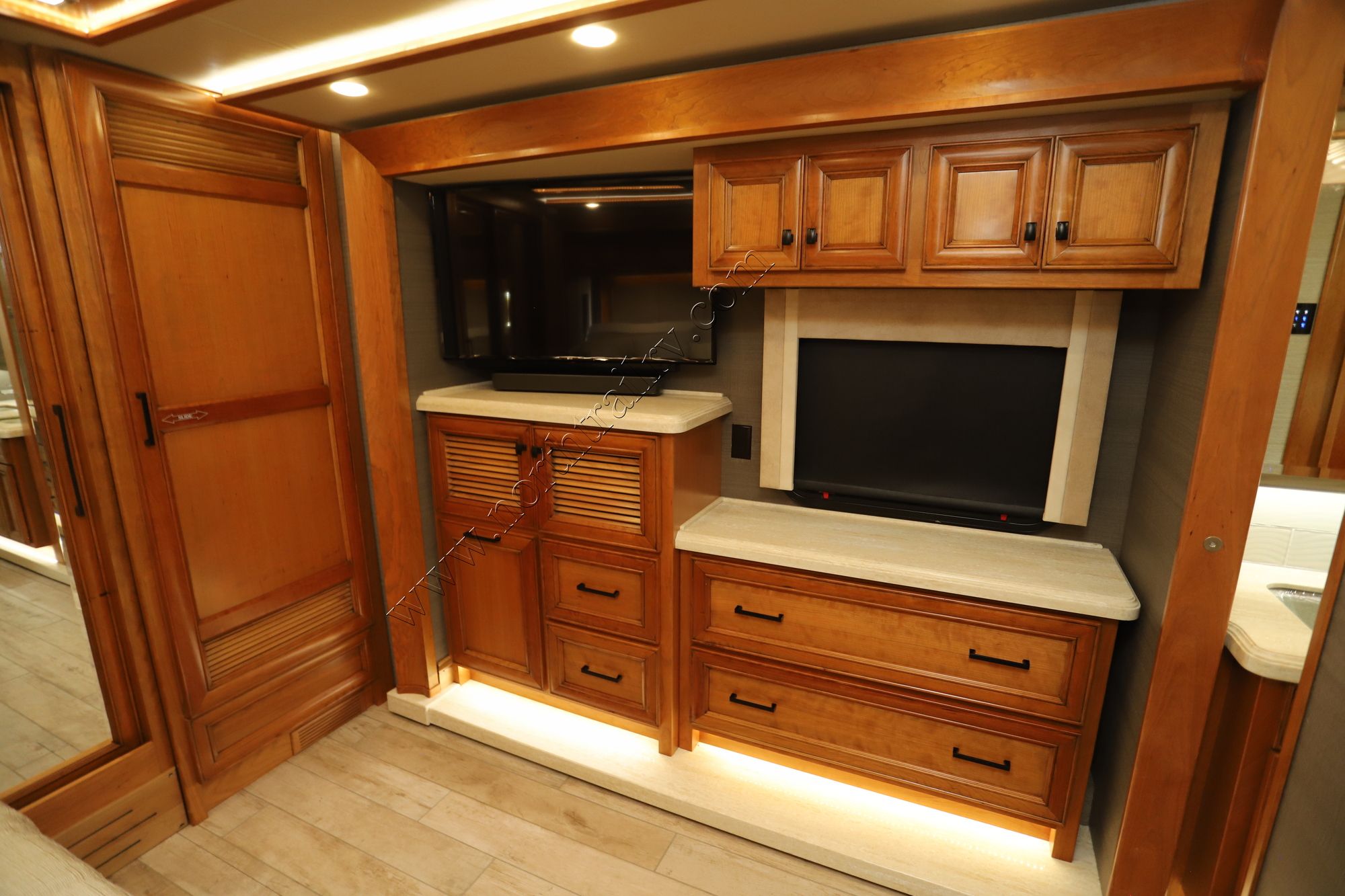 Used 2020 Tiffin Motor Homes Allegro Bus 37AP Class A  For Sale