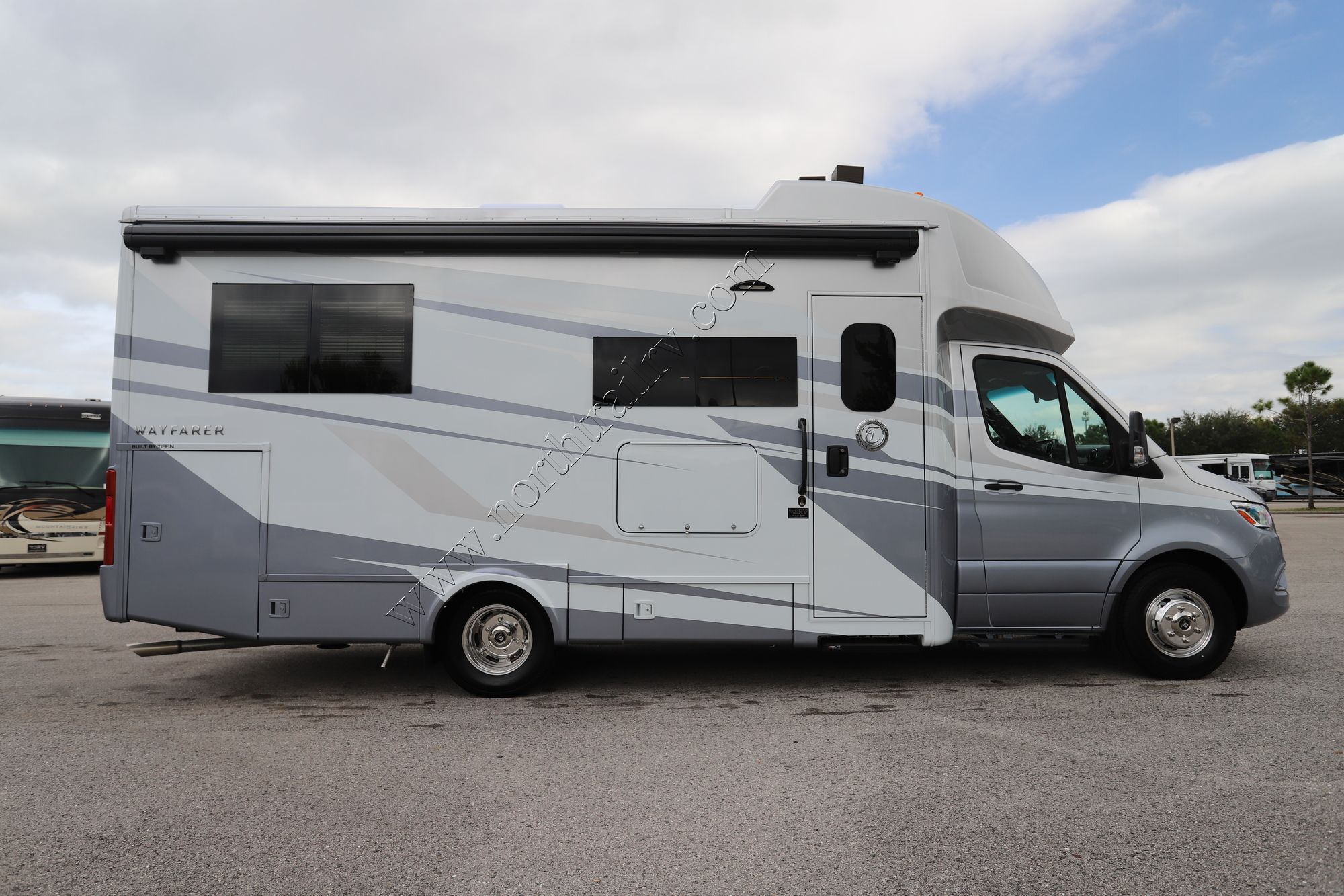New 2026 Tiffin Motor Homes Wayfarer 25XLW Class C  For Sale