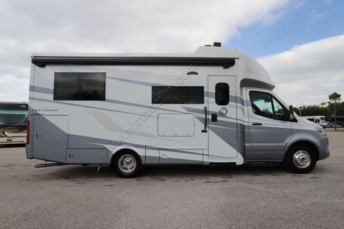 2026 Tiffin Motor Homes Wayfarer 25XLW