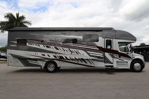 2026 Jayco Seneca Prestige 37M