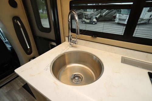 2026 Tiffin Motor Homes Wayfarer 25XLW