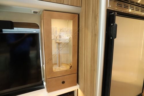 2021 Airstream Atlas Tommy Bahama