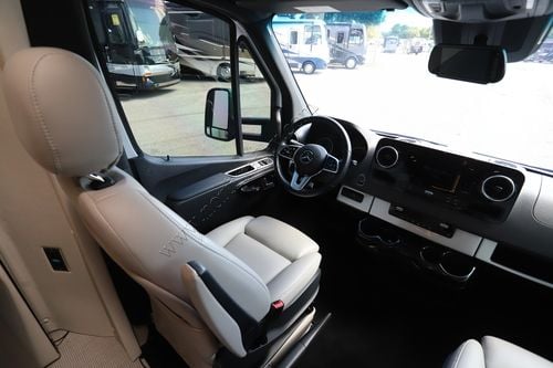 2022 Airstream Atlas MB