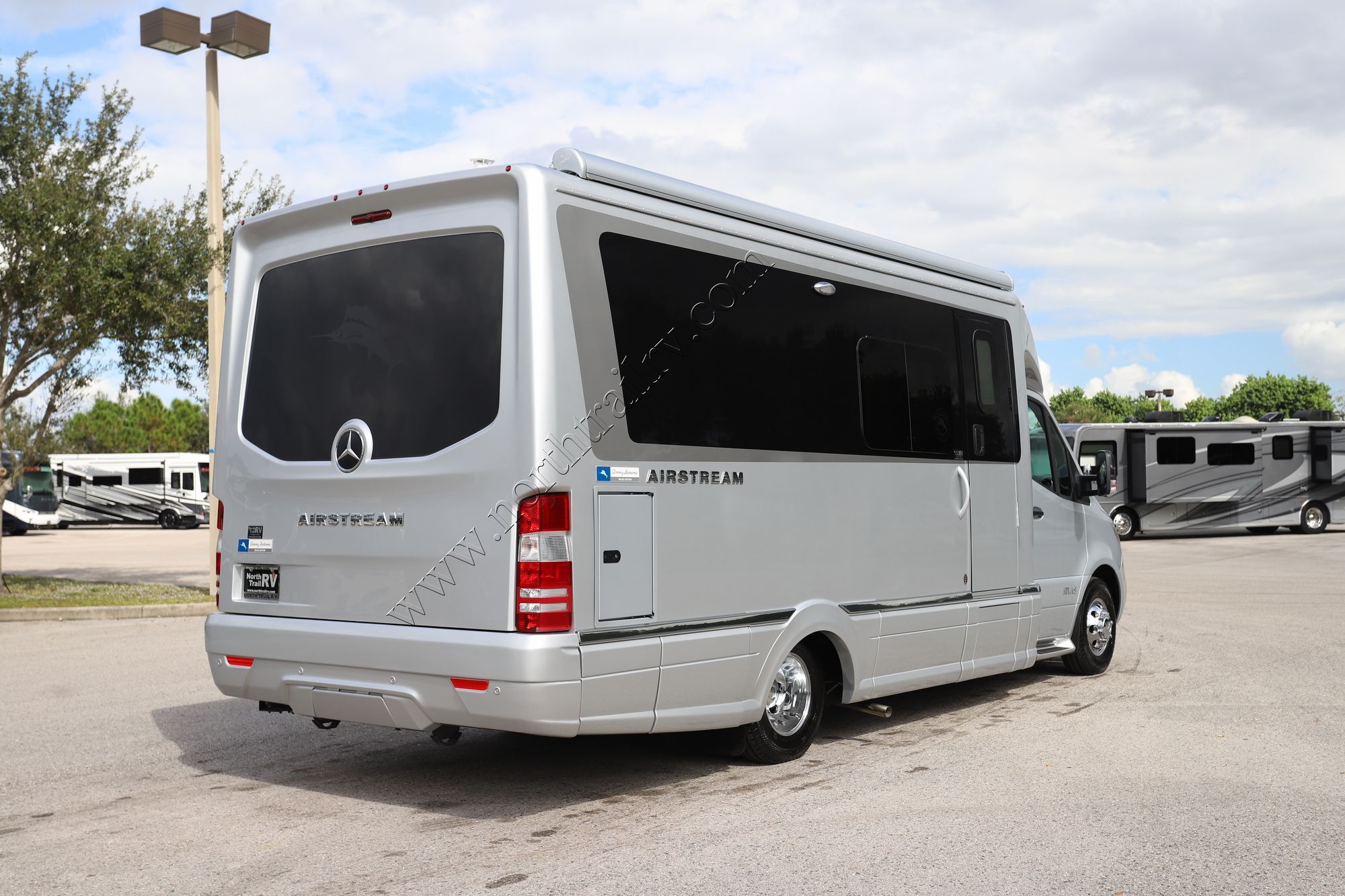 Used 2025 Airstream Atlas Tommy Bahama E1 Class C  For Sale