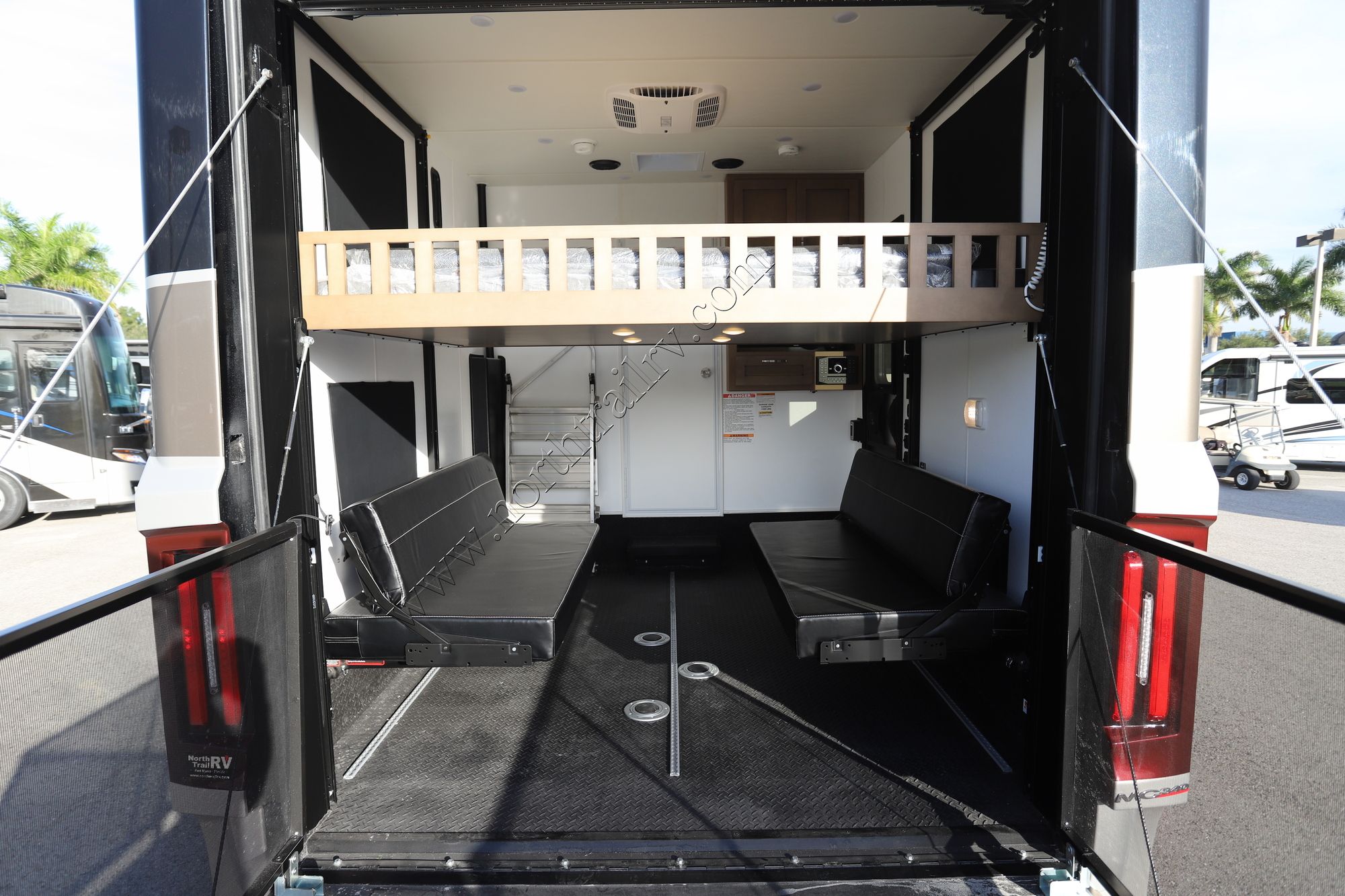 New 2026 Newmar Canyon Star 3947 Class A  For Sale