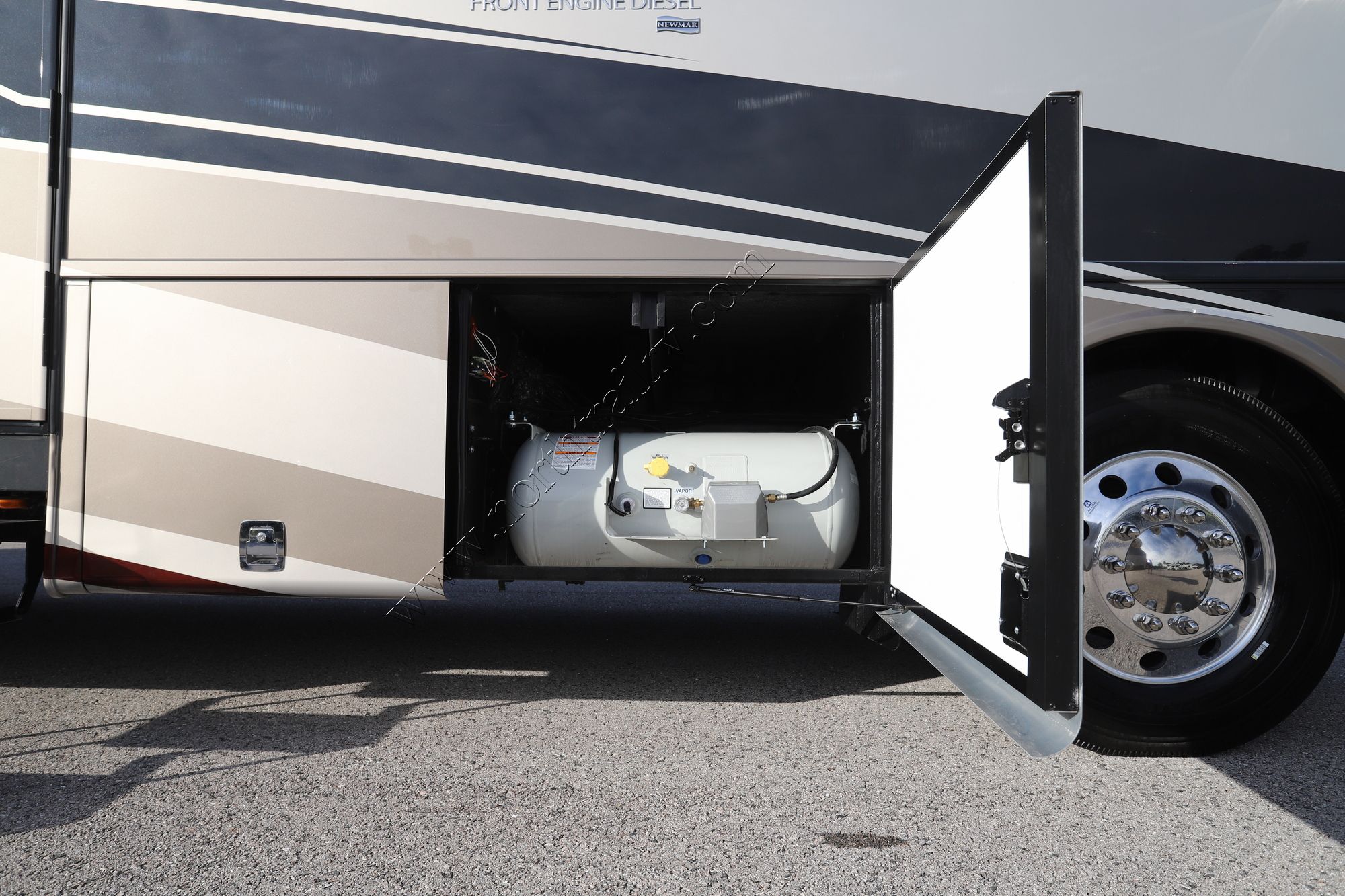 New 2026 Newmar Canyon Star 3947 Class A  For Sale