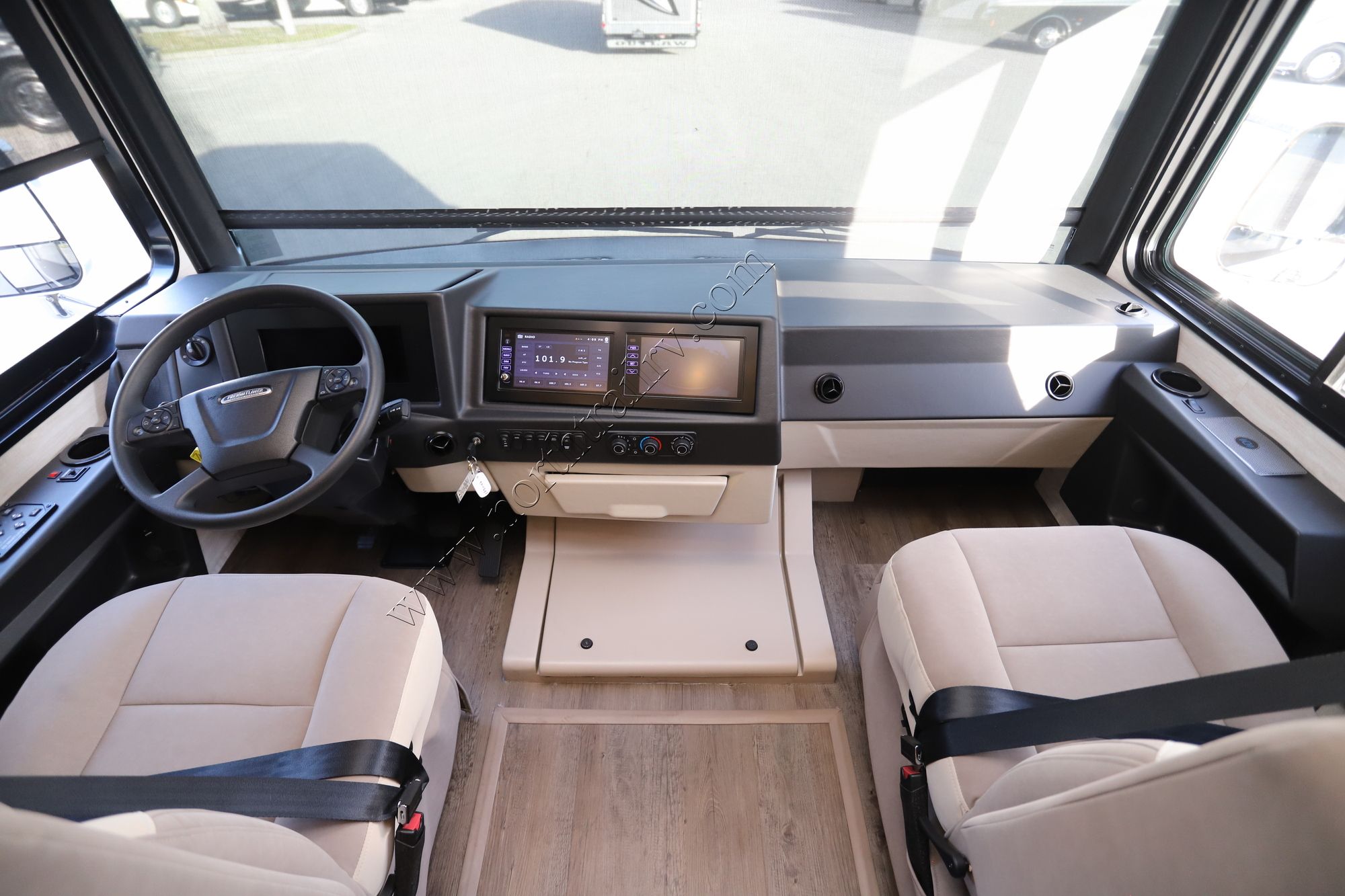 New 2026 Newmar Canyon Star 3947 Class A  For Sale