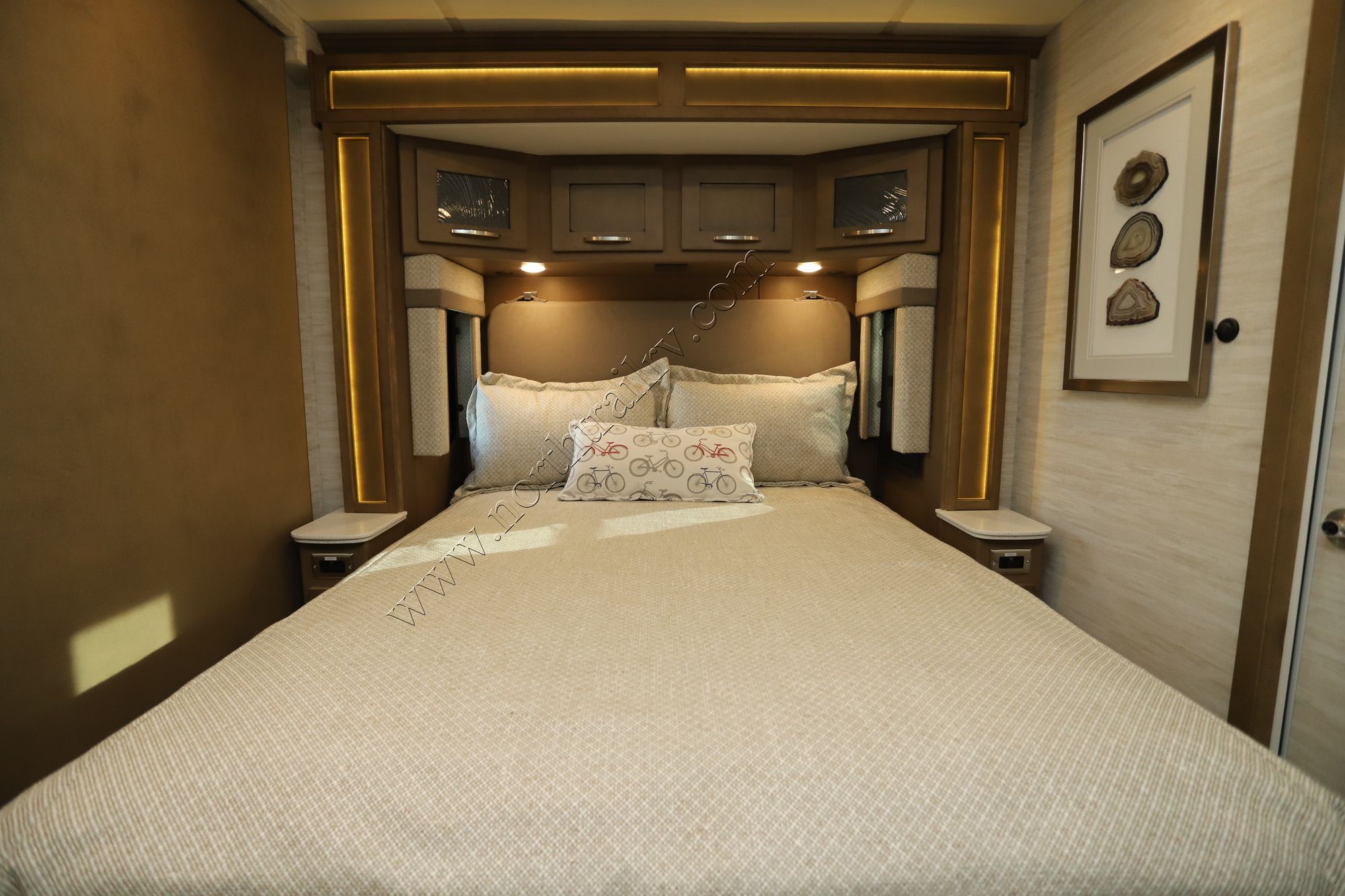 New 2026 Newmar Canyon Star 3947 Class A  For Sale