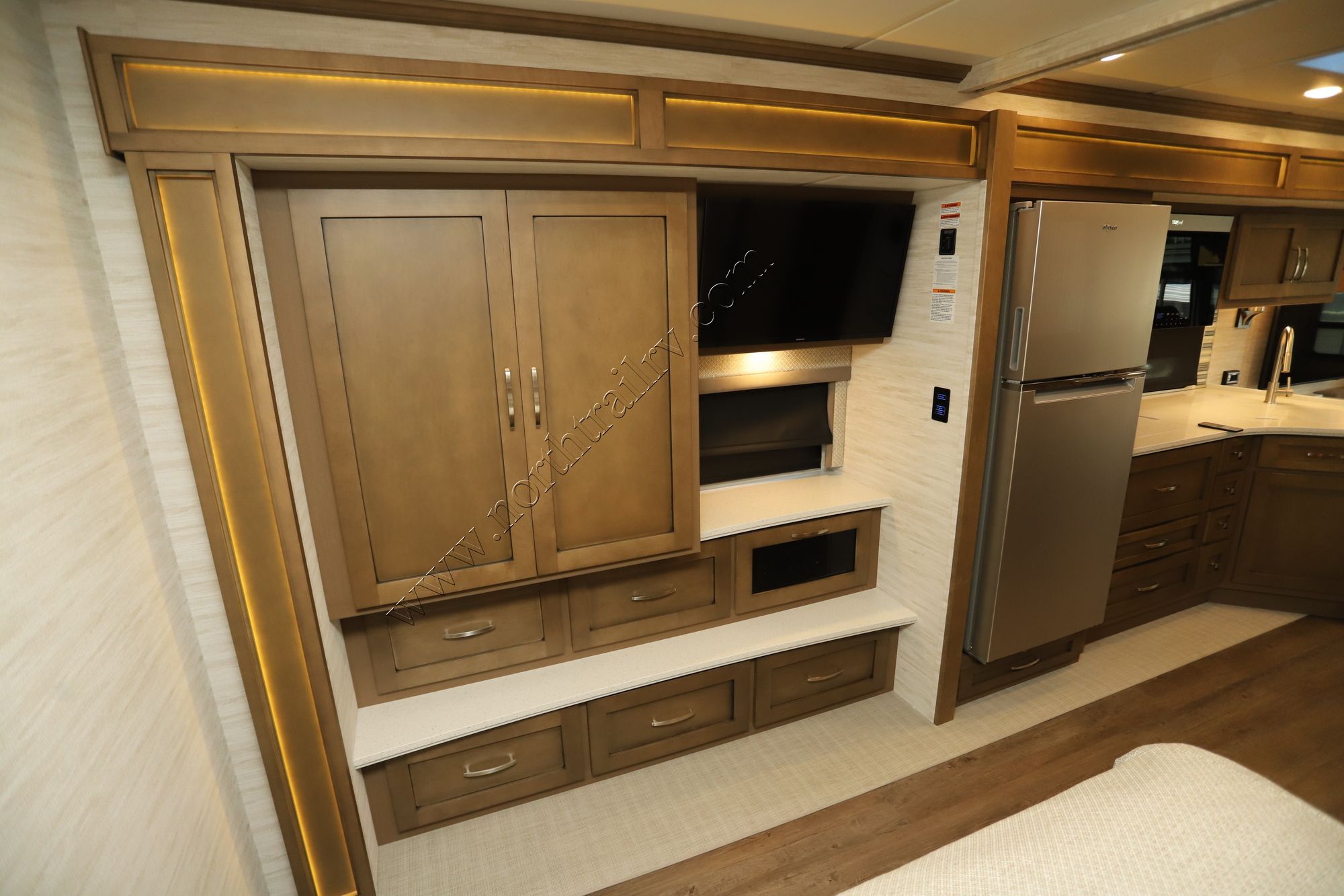 New 2026 Newmar Canyon Star 3947 Class A  For Sale