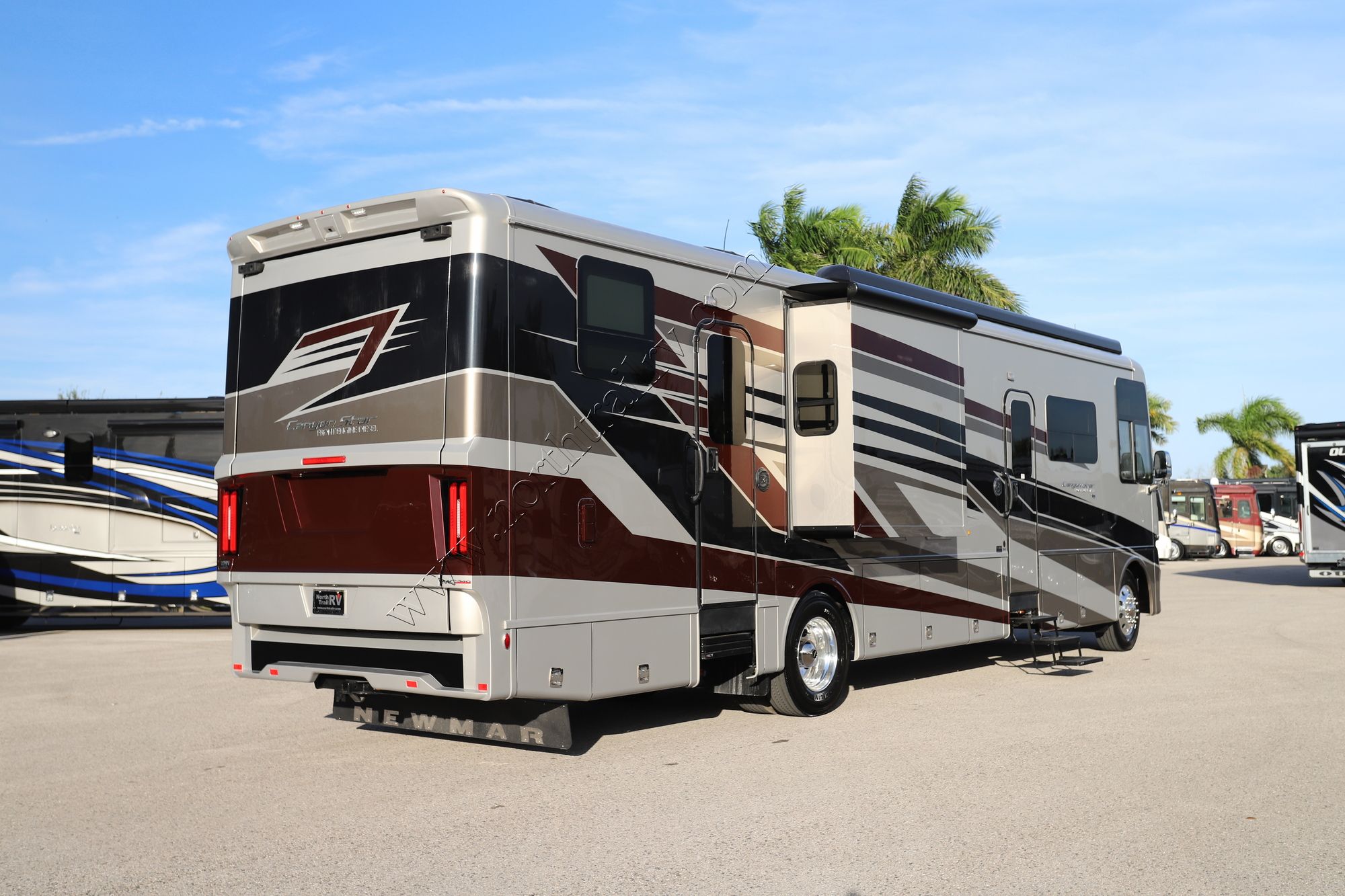 New 2026 Newmar Canyon Star 3947 Class A  For Sale