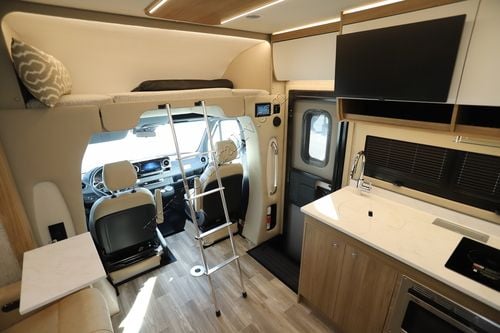 2026 Tiffin Motor Homes Wayfarer 25XLW