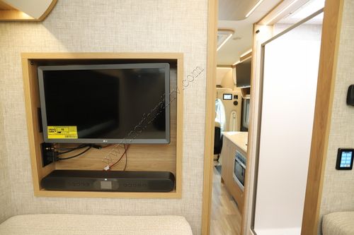 2026 Tiffin Motor Homes Wayfarer 25XLW