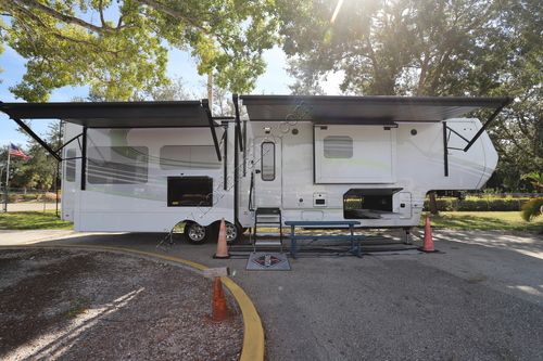 2026 Luxe Elite 39FB