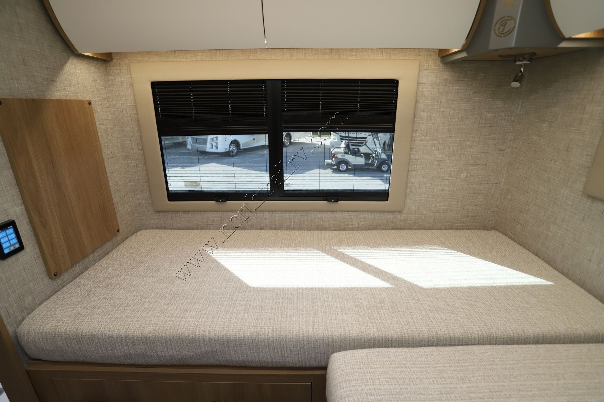 New 2026 Tiffin Motor Homes Wayfarer 25XLW Class C  For Sale