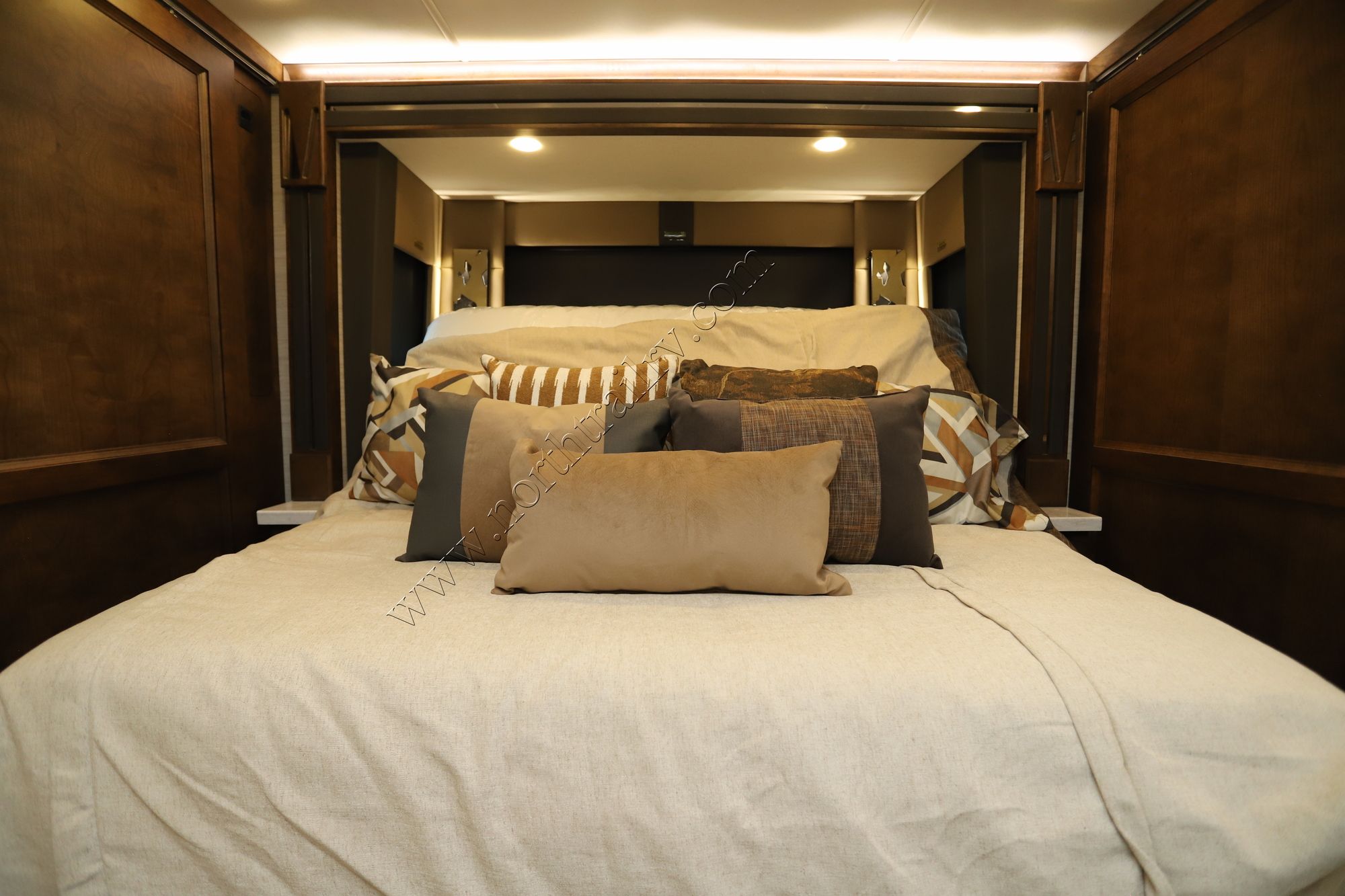 New 2026 Tiffin Motor Homes Allegro Bus 45OPP Class A  For Sale