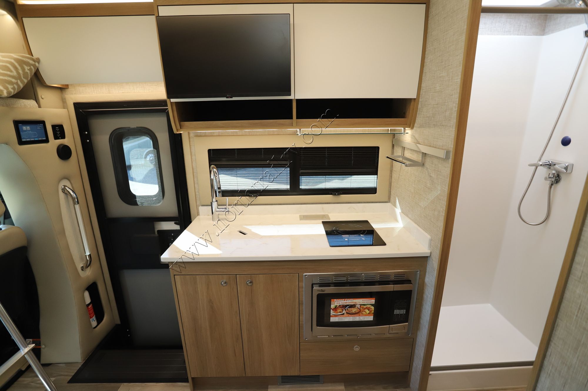 New 2026 Tiffin Motor Homes Wayfarer 25XLW Class C  For Sale