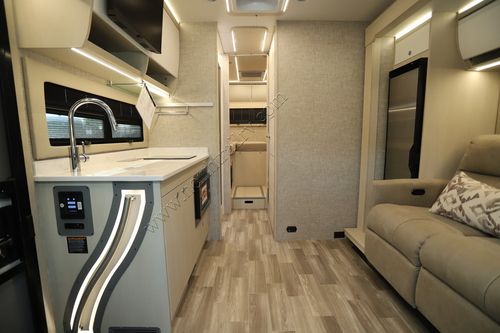 2026 Tiffin Motor Homes Wayfarer 25XLW