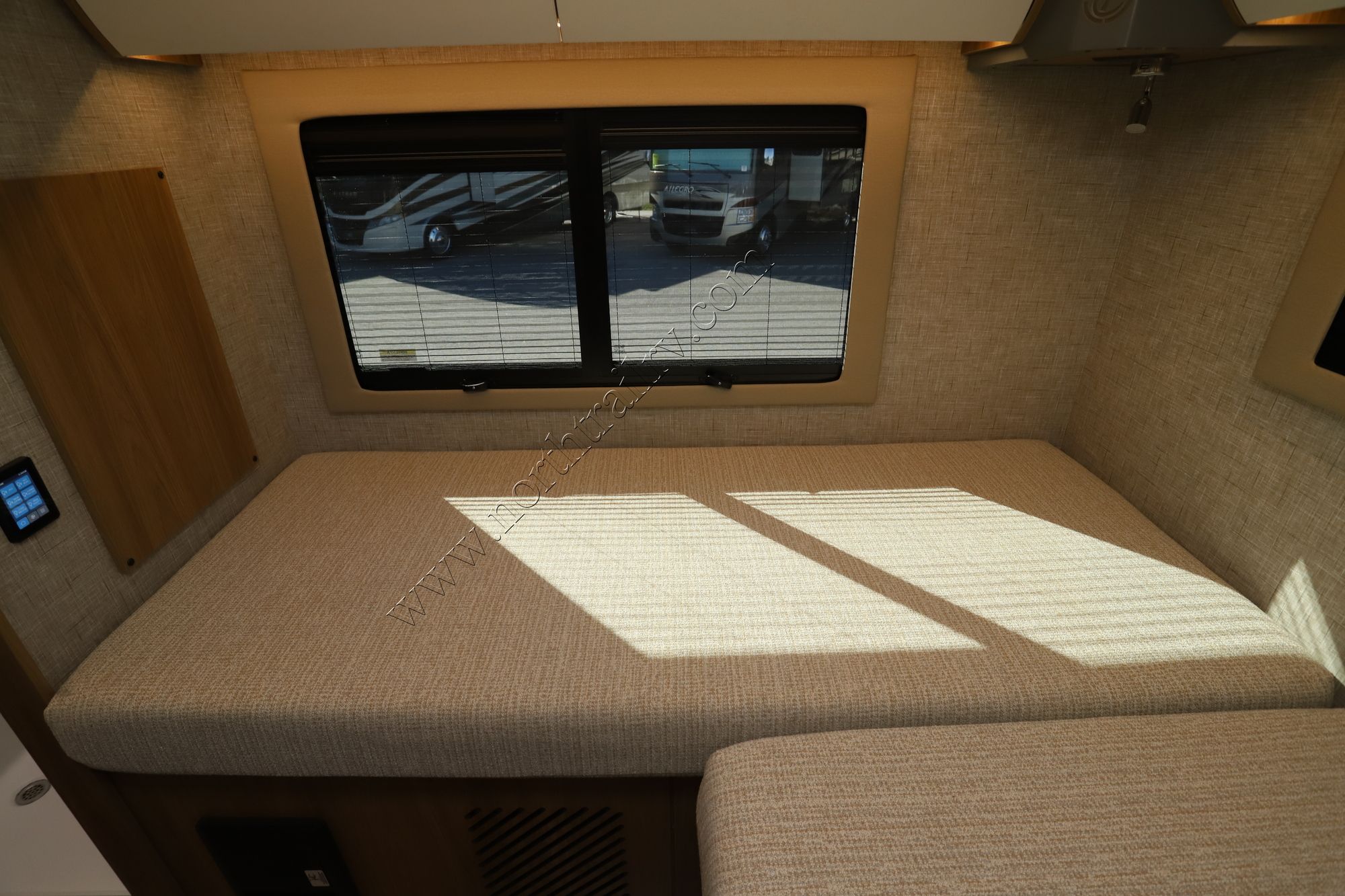New 2026 Tiffin Motor Homes Wayfarer 25XLW Class C  For Sale