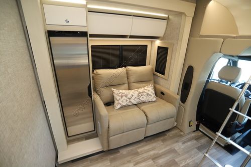 2026 Tiffin Motor Homes Wayfarer 25XLW
