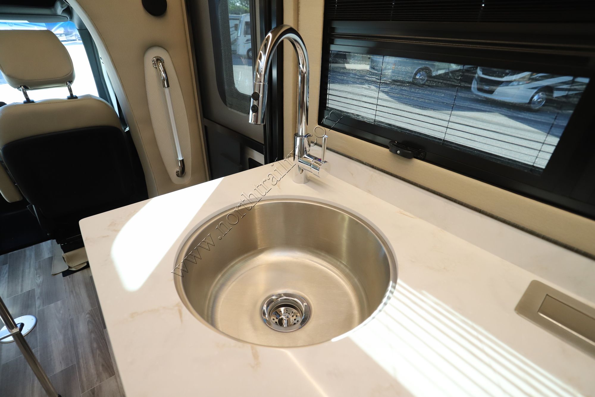 New 2026 Tiffin Motor Homes Wayfarer 25XLW Class C  For Sale