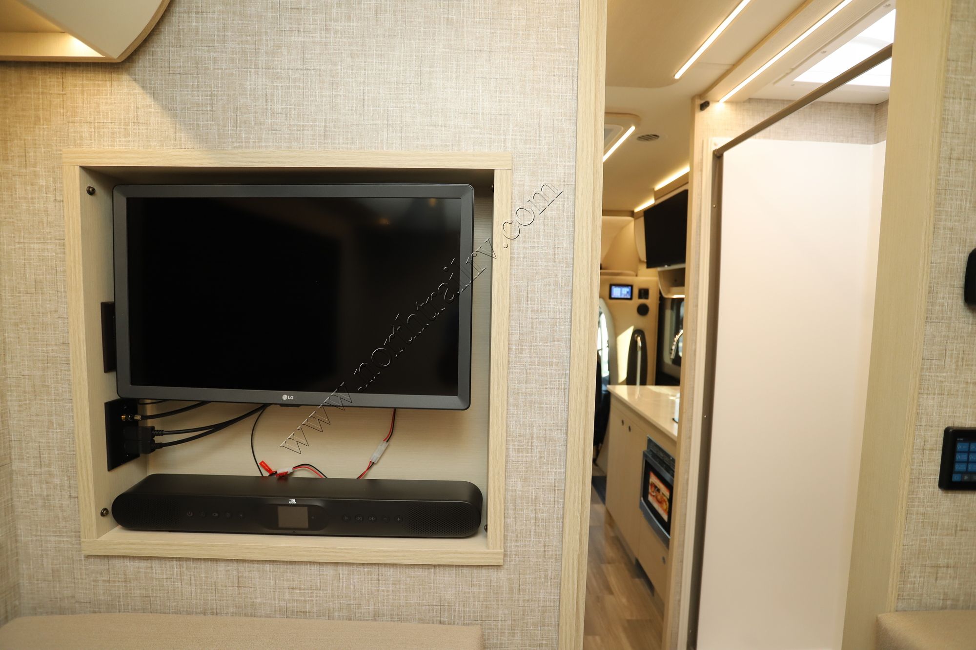 New 2026 Tiffin Motor Homes Wayfarer 25XLW Class C  For Sale